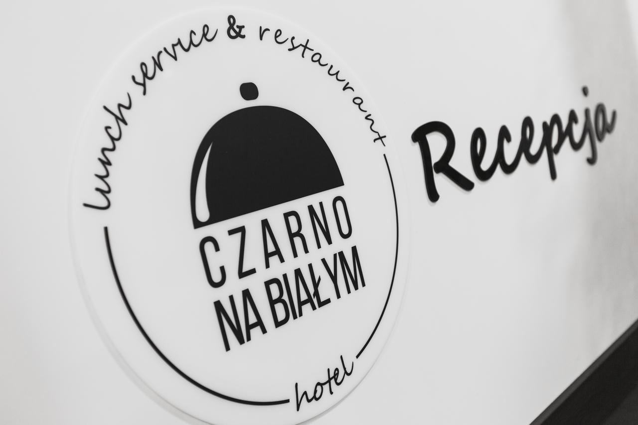 Hotel Czarno Na Bialym Krakau Exterior foto